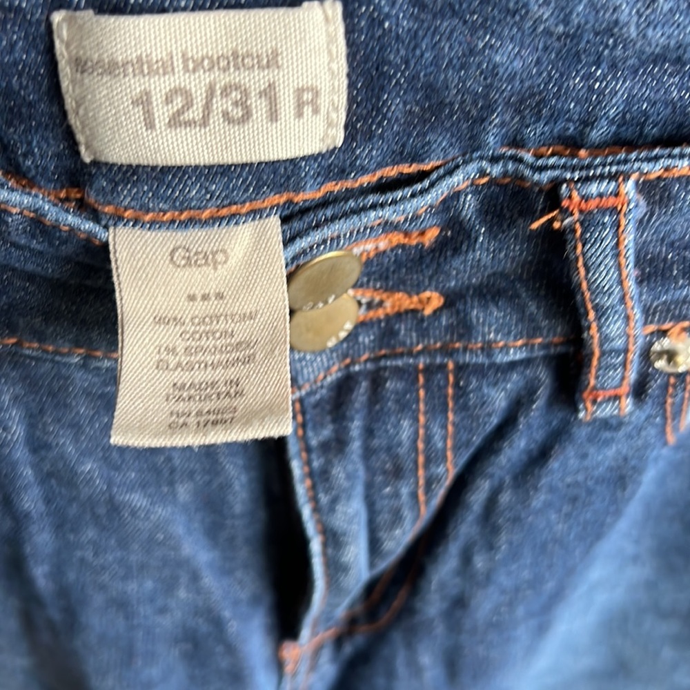 Gap Essential Bootcut Jeans - image 4